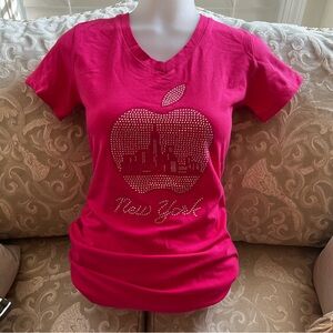 ❤️SOLD❤️ Pink New York Graphic Women's Top